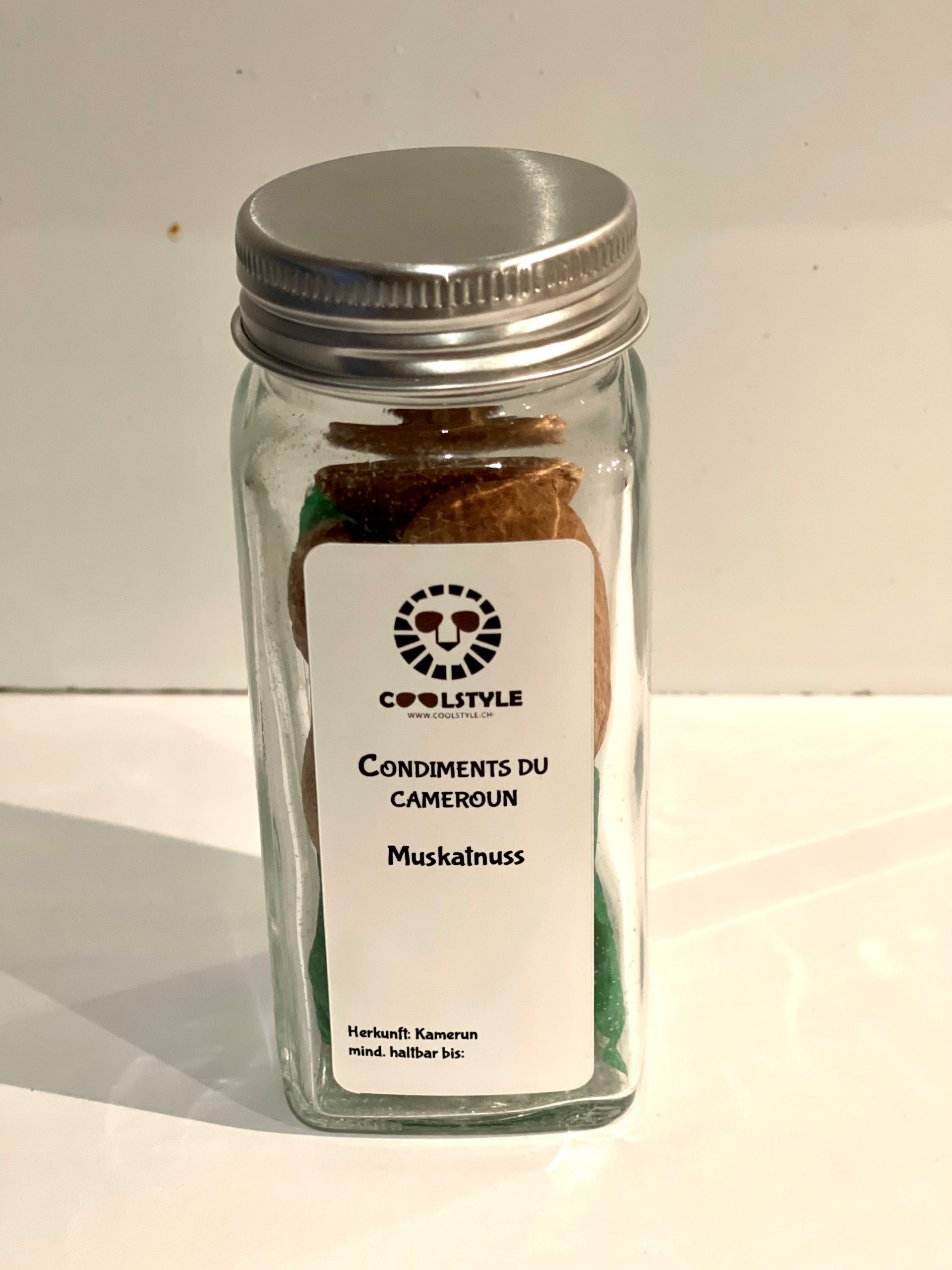 Condiments du Cameroun - Muskatnuss
